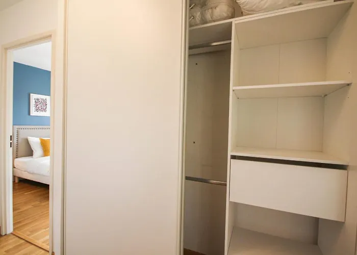 Apartment With Balcony, Parking And Elevator